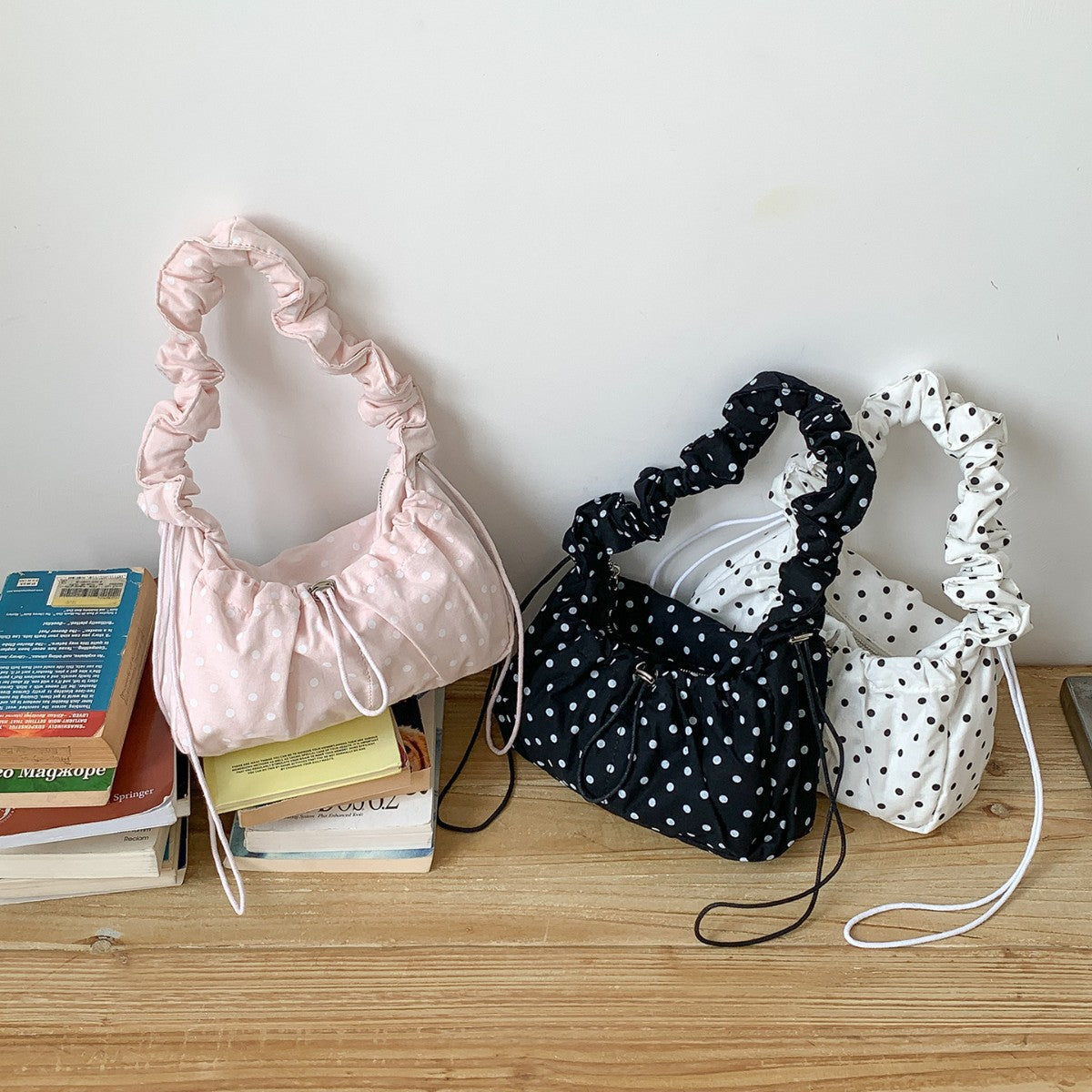Korean-style Ruffled Polka-dot Underarm Shoulder Bag With A Cloud-like Design